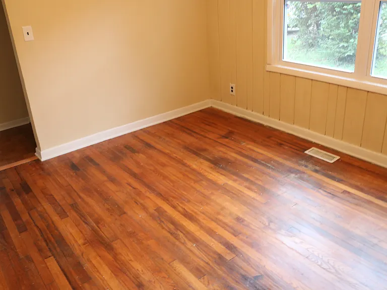 2301 Brooks Ave — Photo 12