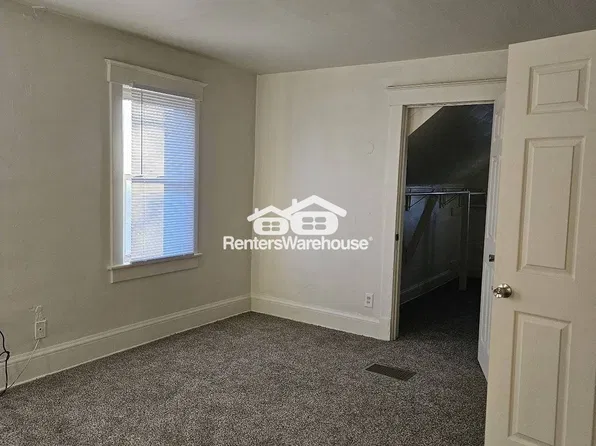 1108 25th St Unit 2, Des Moines, IA 50311