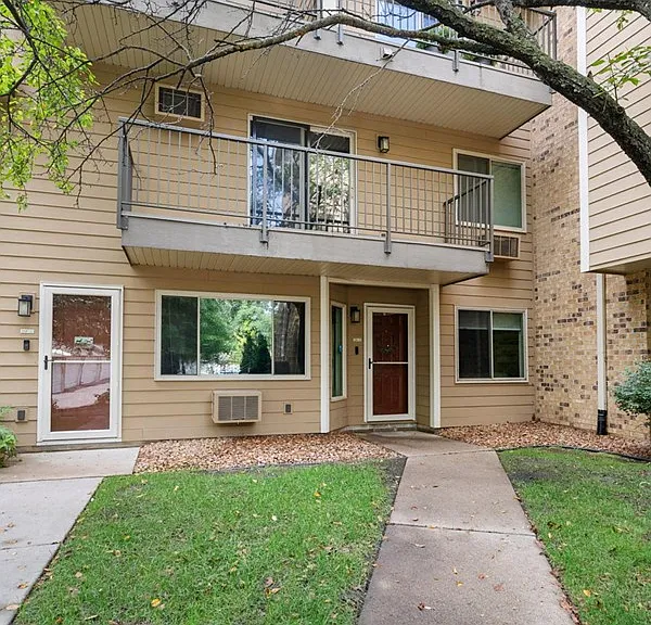 2260 Ridge Dr #12 — Photo 1