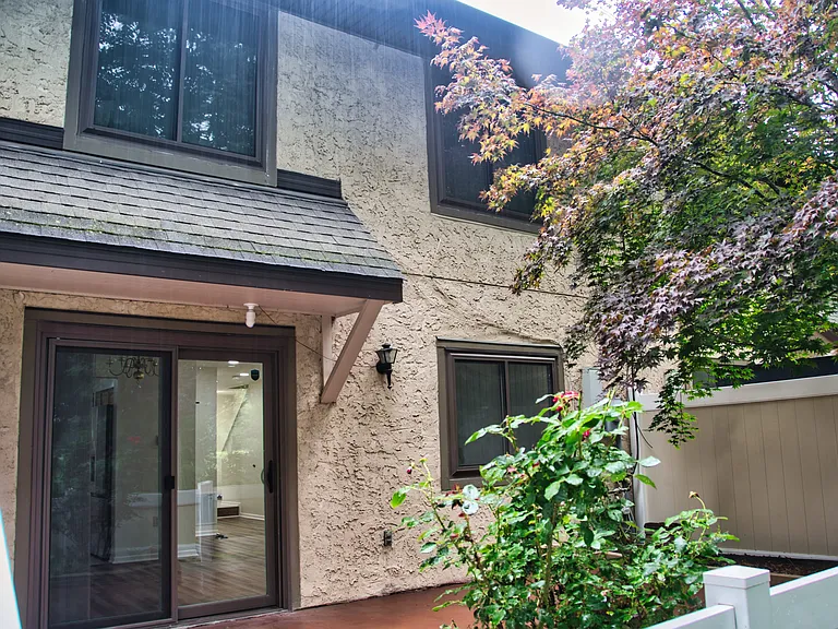 252 Hampshire Dr #252 — Photo 19