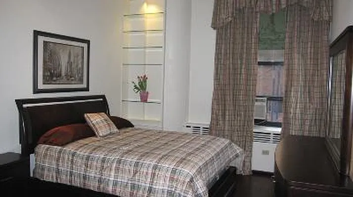 Sold by Corcoran | media 28