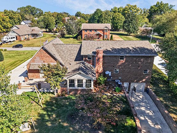 5th image of 1415 Jamestown Ct