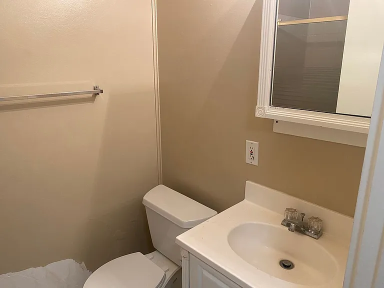 3016 El Camino Ave — Photo 9