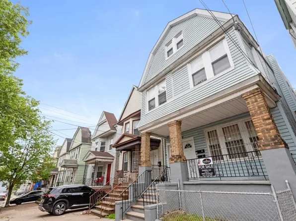 35 Dwight St, Jersey City, NJ 07305