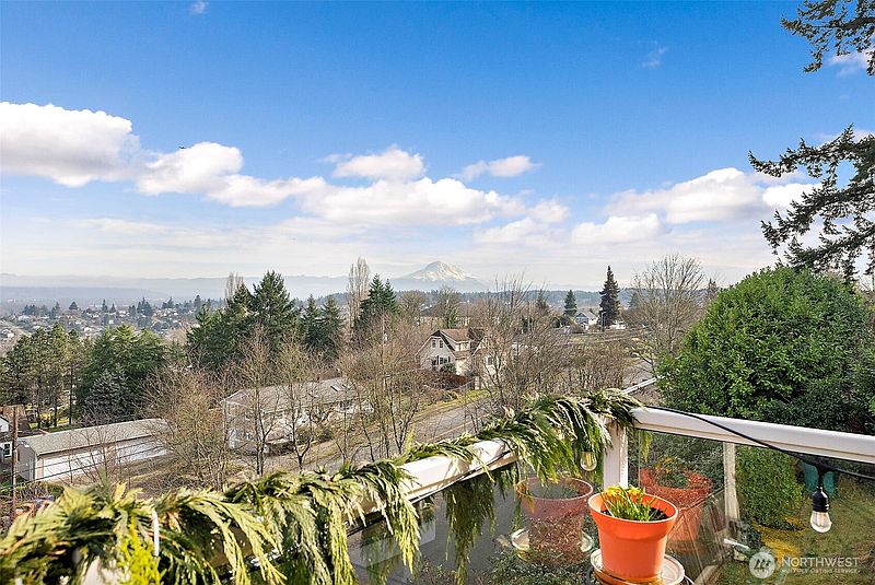 5th image of 3108 E Valley View Terrace