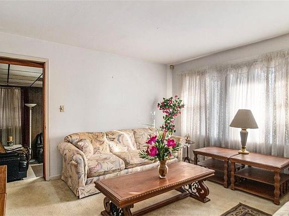 3rd image of 4128 Lindsey Dr