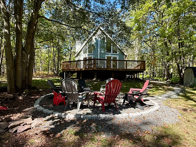 20 Iowa Rd — Photo 2