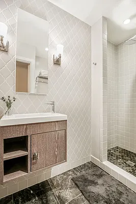 Sold by Compass | media 19