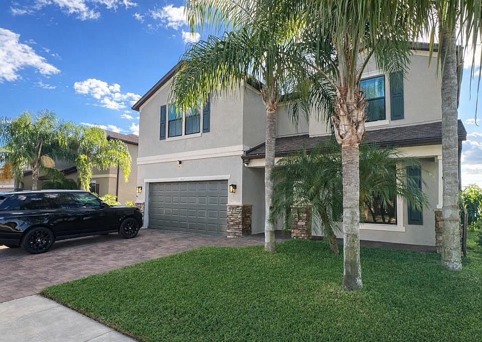 1st image of 1907 BOTTLEBRUSH WAY