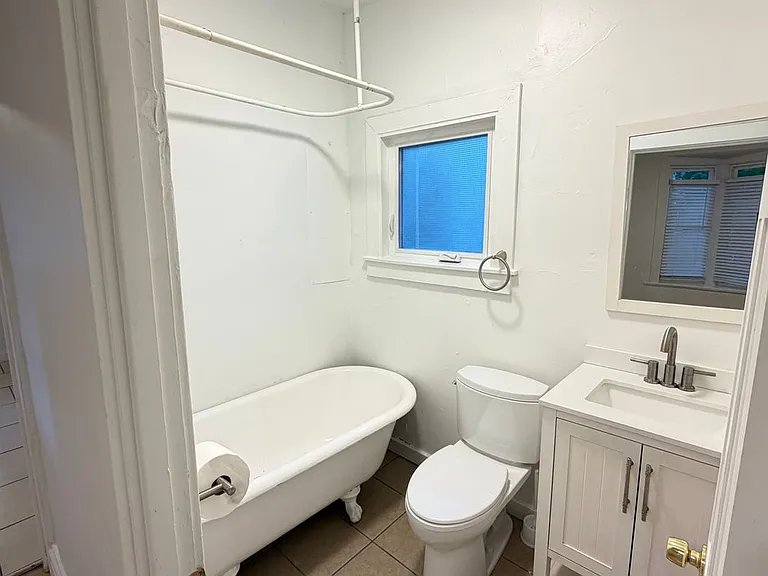 1023 Sigsbee St SE — Photo 11