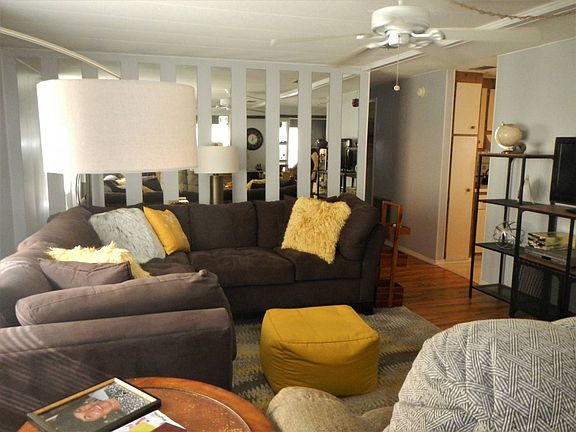 3rd image of 5641 Paradise Dr