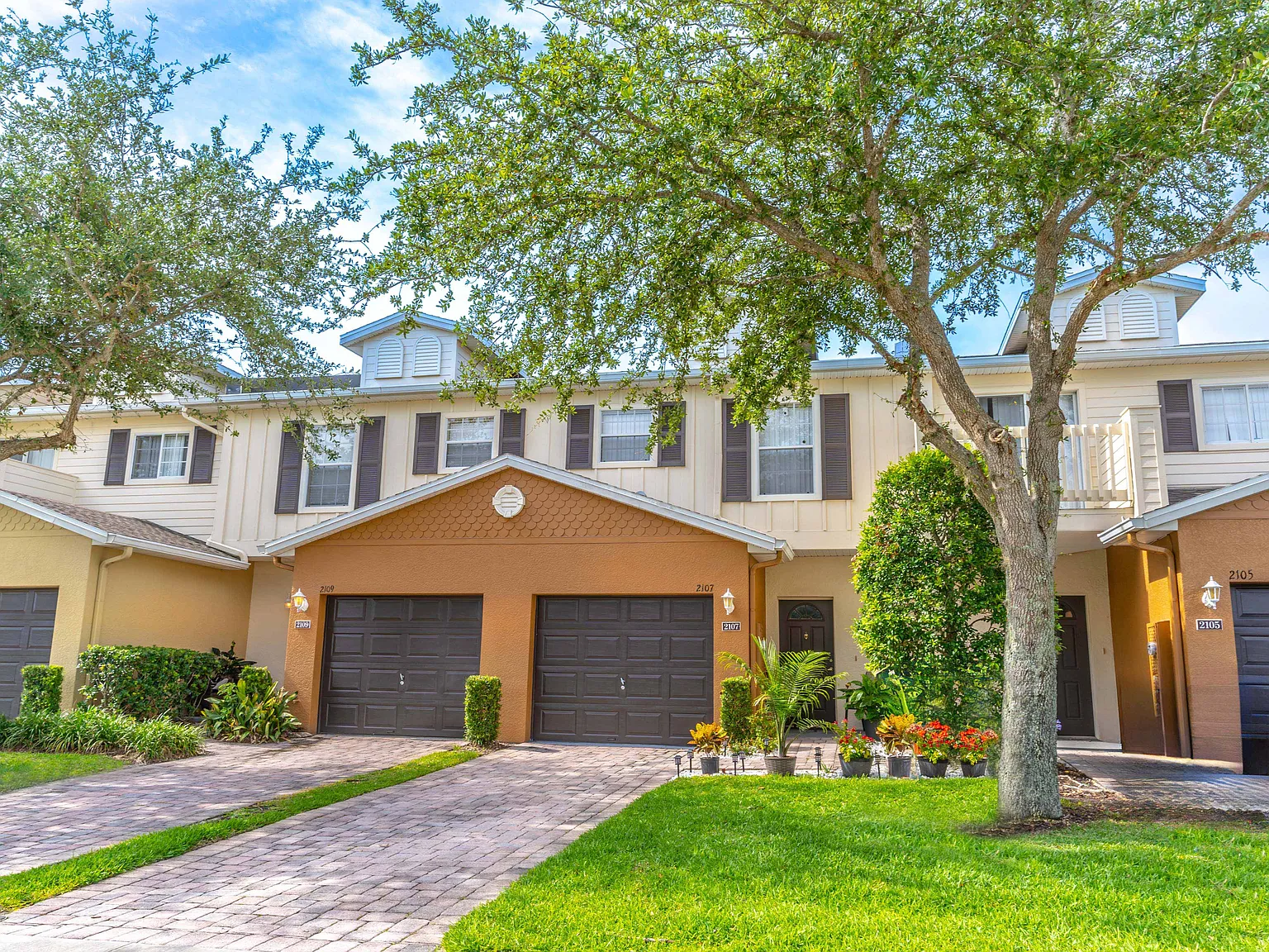 Boca Palms Townhomes — Photo 3