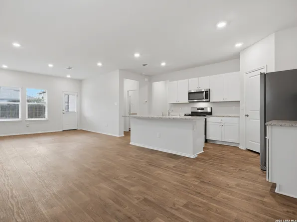 3260 ONION CRK, San Antonio, TX 78245