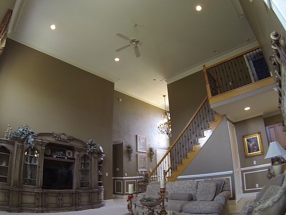 5th image of 47914 Jamestown Dr