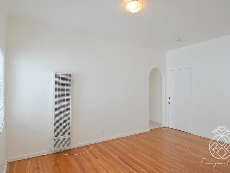 424 N Ogden Dr #6 — Photo 13