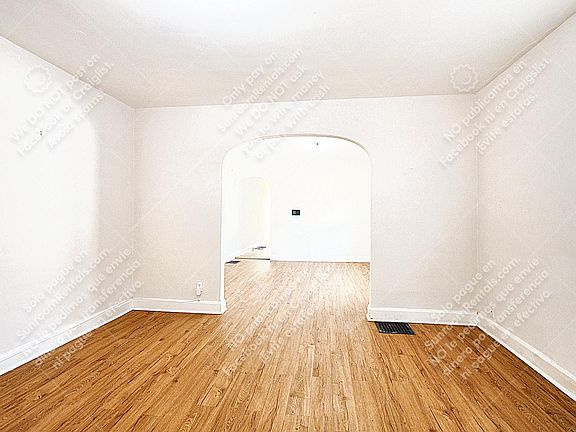 4th image of 804 N Denny St #804