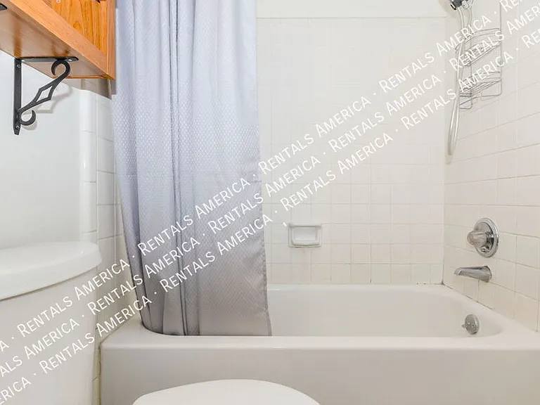 7868 N Soledad Ave — Photo 15