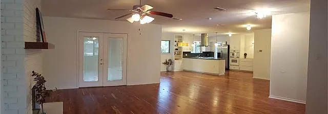 1439 Highland Dr — Photo 2