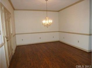 802 Davie Ave, Statesville, NC 28677