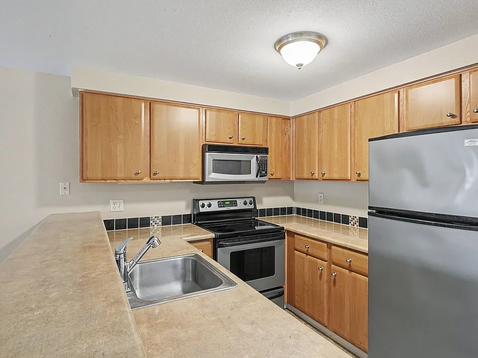 9200 Greenwood Ave N #107
