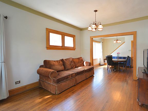 5th image of 4028 N Oriole Ave