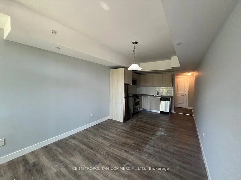 335 College St #106 — Photo 2