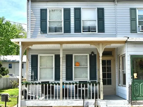 126 W 8th St, New Castle, DE 19720