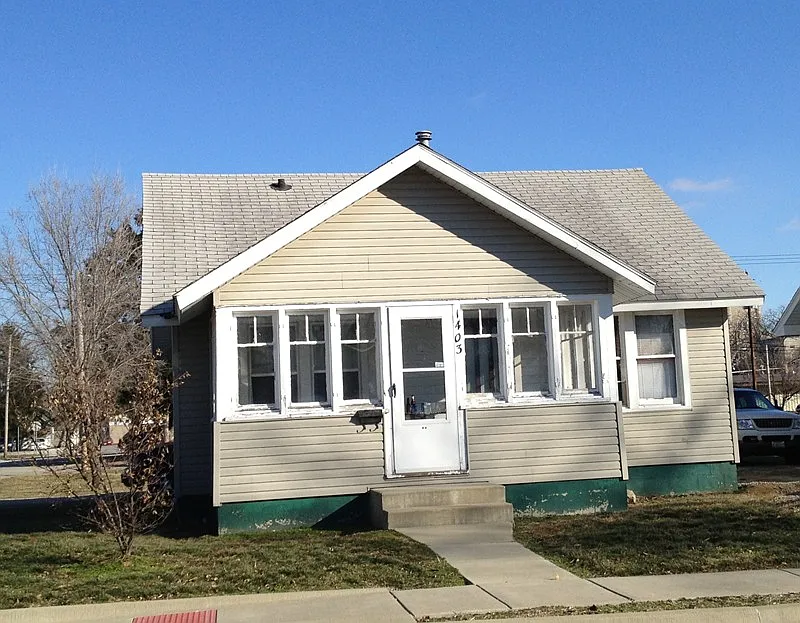 1403 2nd St photo 1