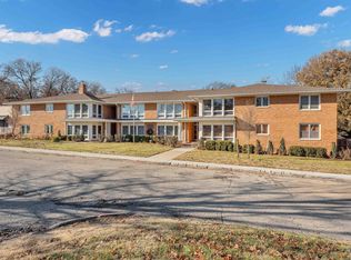1229 SW Lakeside Dr #8, Topeka, KS 66604