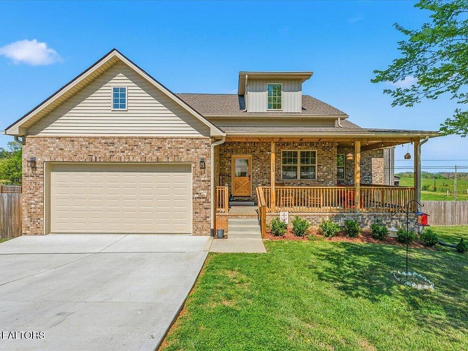 1st image of 1523 Rosewood Dr