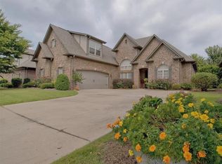 236 Strathaven Ln, Pelham, AL 35124