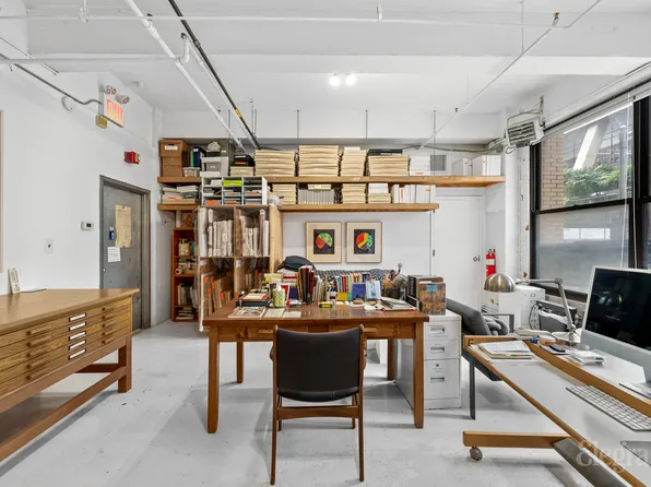 450 West 31st Street image 14 of 21