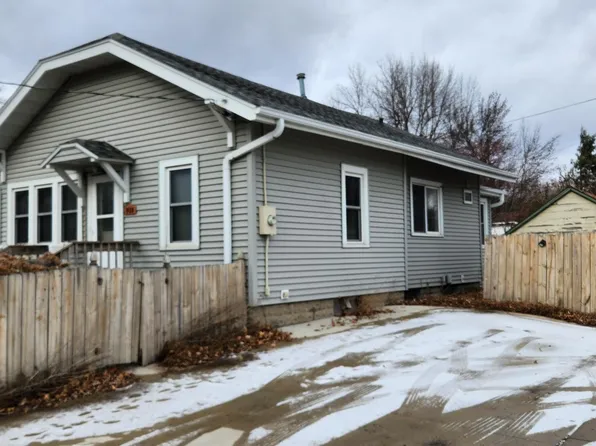 910 W Main St, Albert Lea, MN 56007