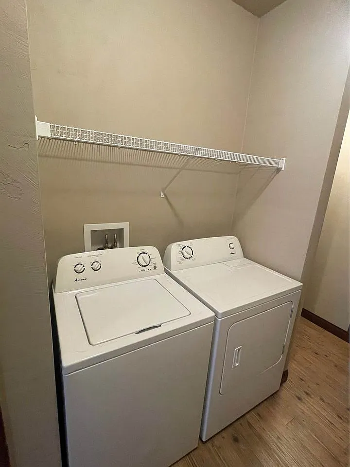 2 bed, 967 sqft, $1,325 — Photo 3