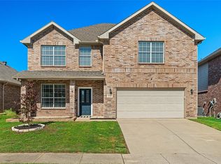 9216 Tierra Verde Dr, Fort Worth, TX 76177