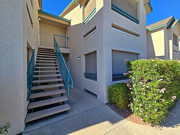 3rd image of 5171 Lindell Rd Unit 202