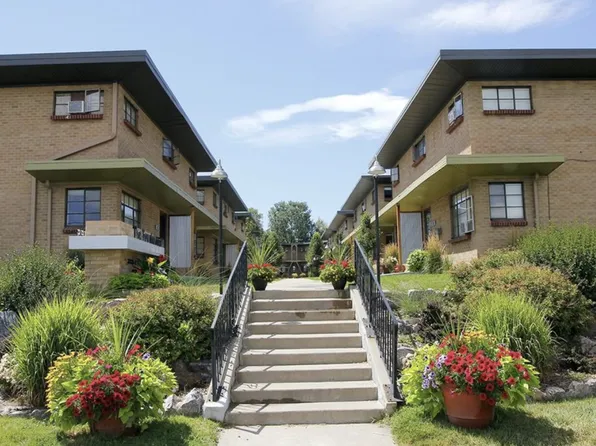 7400 W. 10th Ave-Two Creeks Townhomes, 7400 W 10th Ave #7420, Denver, CO 80214