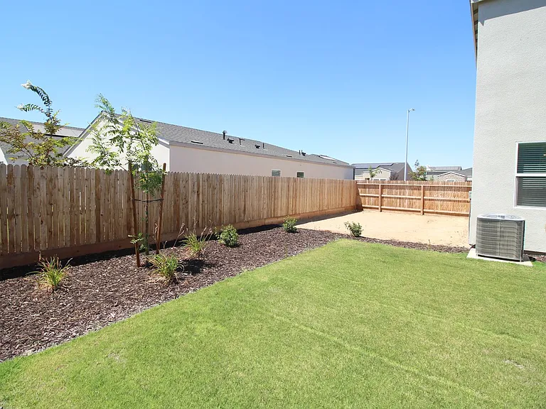 6137 W Ramona Way — Photo 20