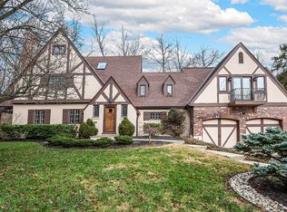 2736 Lower Grandin Rd, Cincinnati, OH 45208