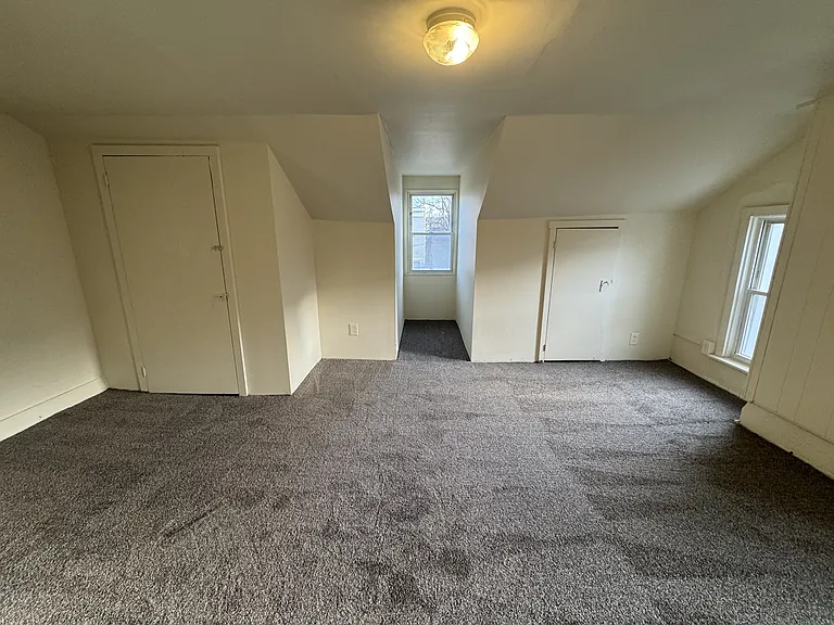 545 W Philadelphia St #B — Photo 7
