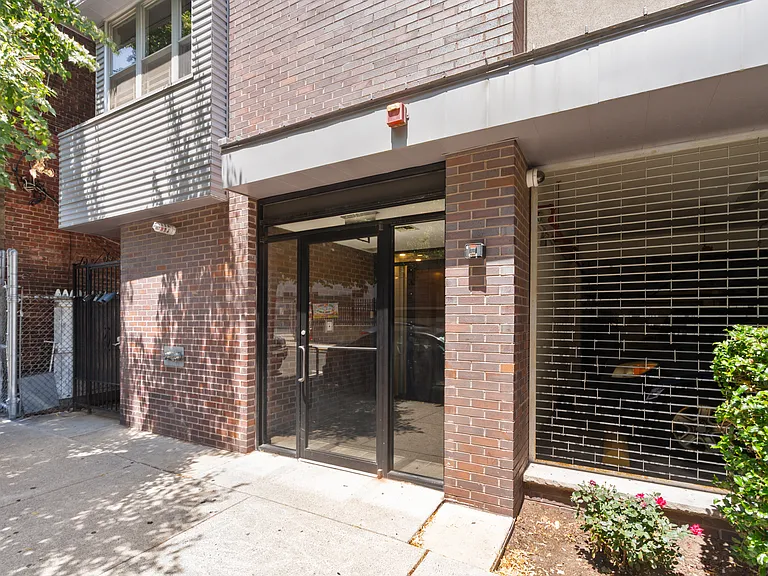 5501 Hudson Ave #407 — Photo 17