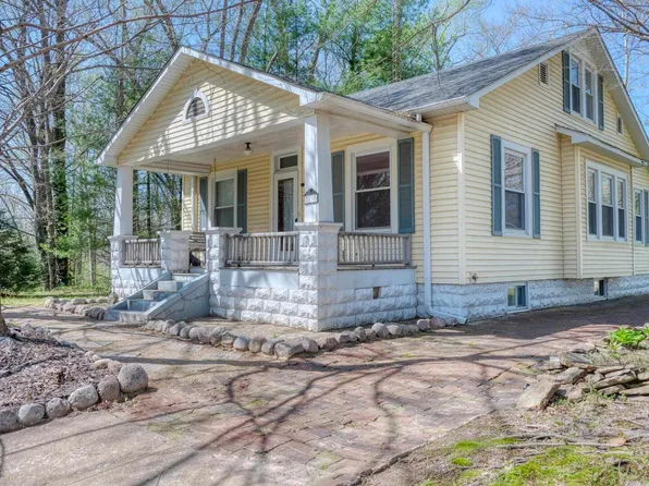 2230 Walnut St, Murphysboro, IL 62966