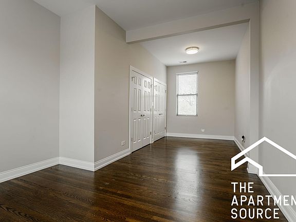 5th image of 2945 W Diversey Ave