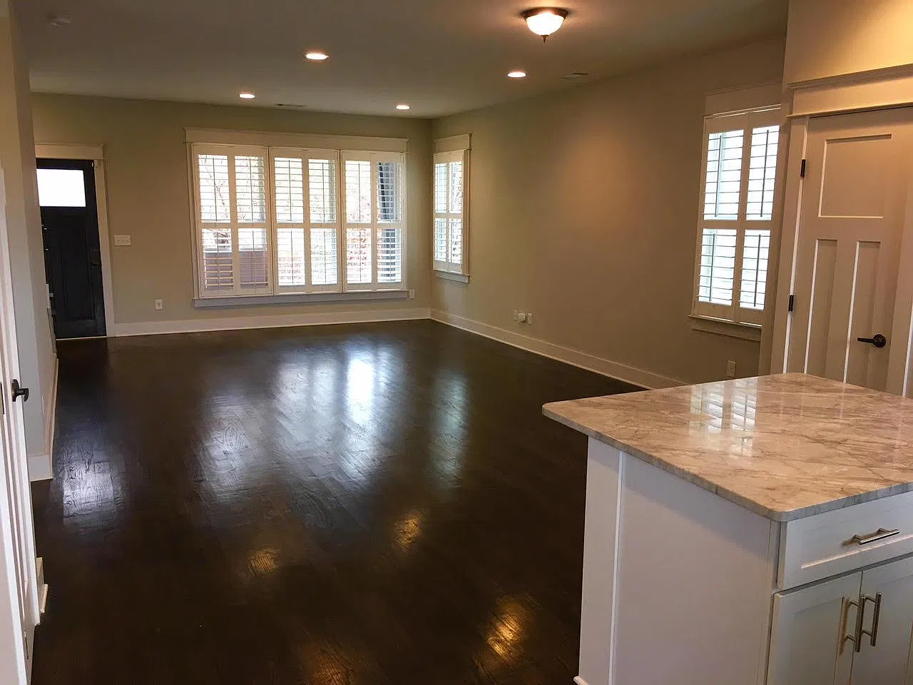 3 bed, 3.5 bath, 1727 sqft, $3,750 — Photo 3