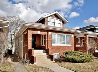 926 N Ridgeland Ave, Oak Park, IL 60302