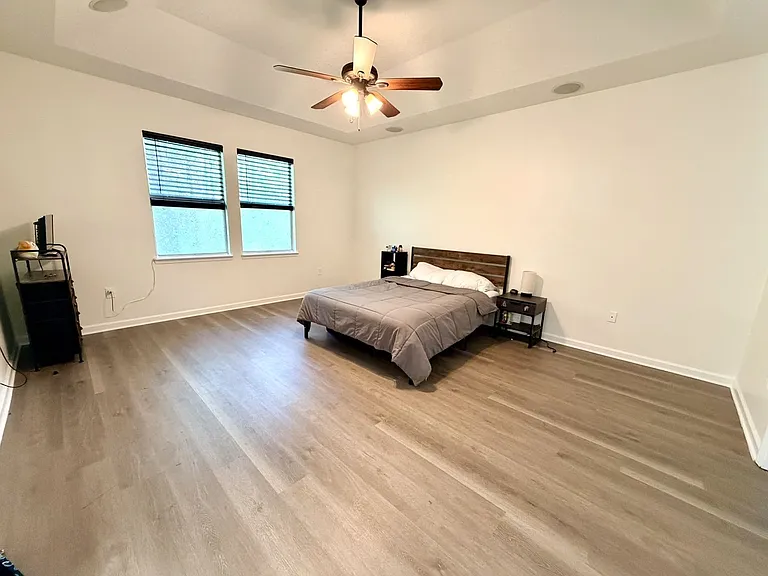 2411 Golfview Dr — Photo 10