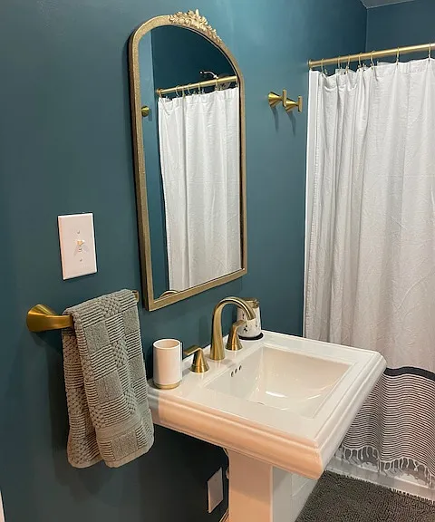 321 E Gunnison Ave — Photo 27
