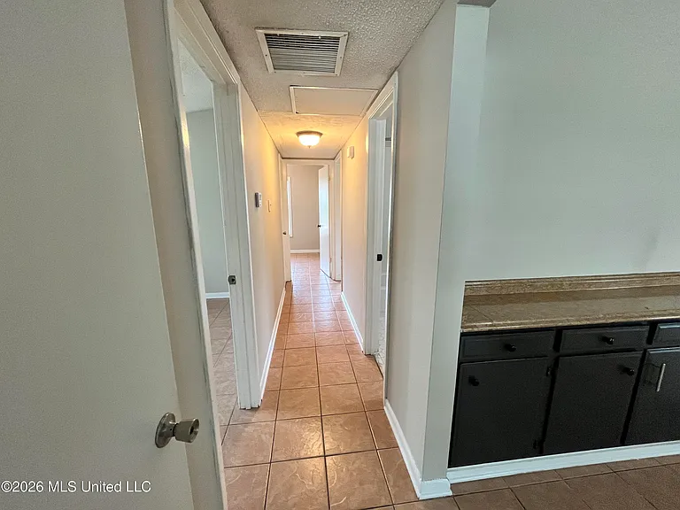 1598 Custer Dr — Photo 13