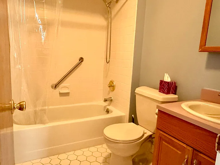 65 Whitefield Ave #212 — Photo 10