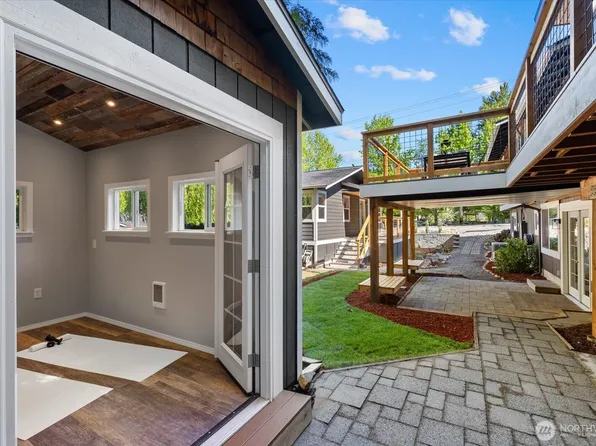 13115 80th Avenue NE, Kirkland, WA 98034